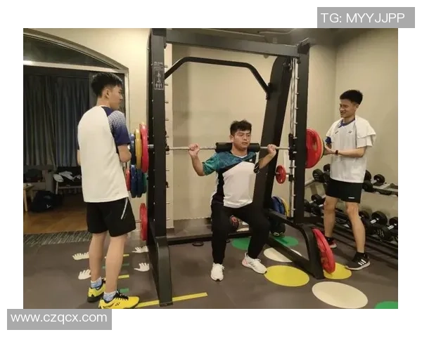 深圳羽毛球队的耐力训练与比赛表现分析探讨